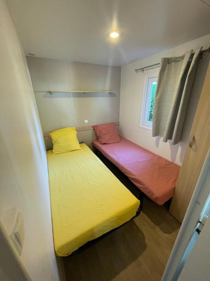 Mobil-Home Au Pied Du Luberon Ла-Рок-д'Антерон Экстерьер фото